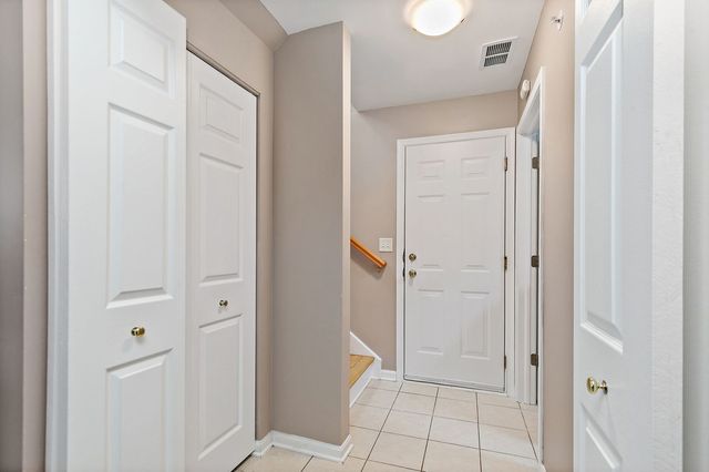 1387 New Haven Drive, Cary, IL 60013