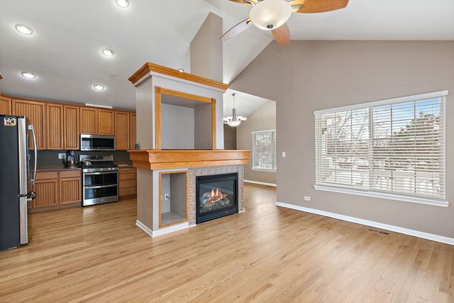 1387 New Haven Drive, Cary, IL 60013