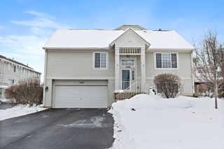 1387 New Haven Drive, Cary, IL 60013