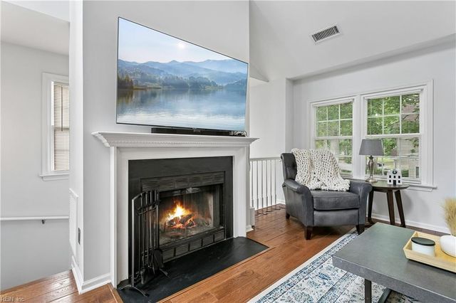 6 Tamarisk Quay Apt I, Hampton, VA 23666