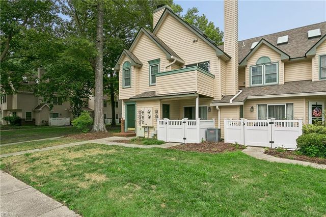 6 Tamarisk Quay Apt I, Hampton, VA 23666