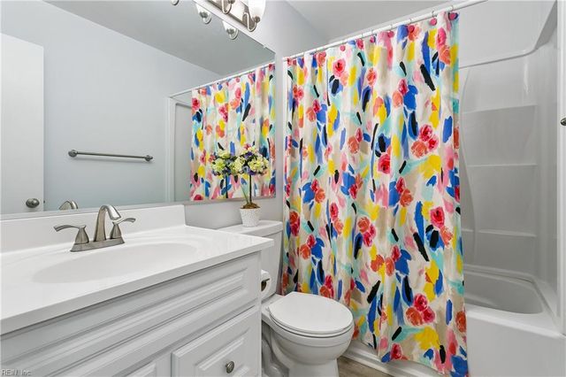 6 Tamarisk Quay Apt I, Hampton, VA 23666
