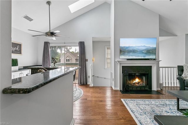 6 Tamarisk Quay Apt I, Hampton, VA 23666