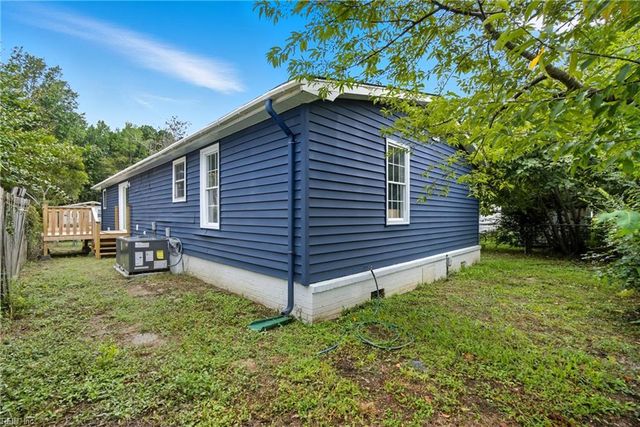 1089 Sandy Narrows CT, Virginia Beach, VA 23454