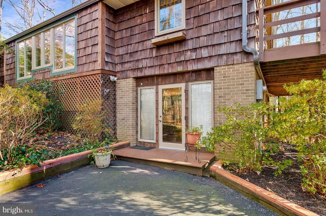 111 AUTUMN CT, Huntingtown, MD 20639