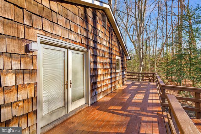 111 AUTUMN CT, Huntingtown, MD 20639