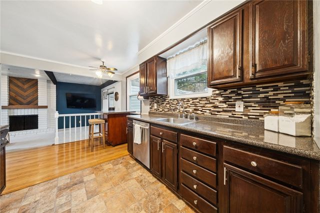 1254 Rinaldi St, Verona, PA 15147