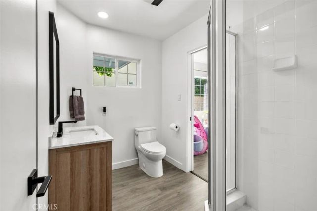 17441 Rayen Street, Sherwood Forest, CA 91325