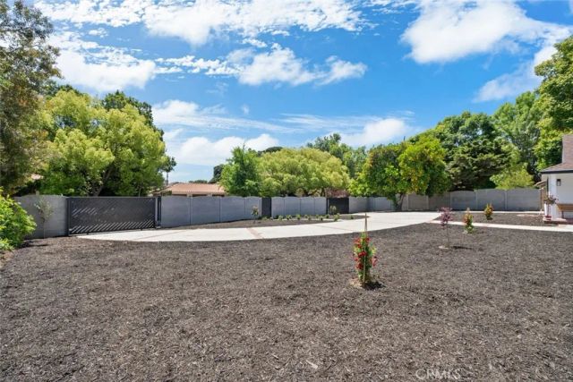 17441 Rayen Street, Sherwood Forest, CA 91325