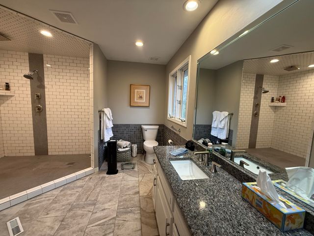 4900 S Bellhurst Avenue, Springfield, MO 65804