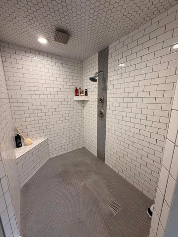 4900 S Bellhurst Avenue, Springfield, MO 65804