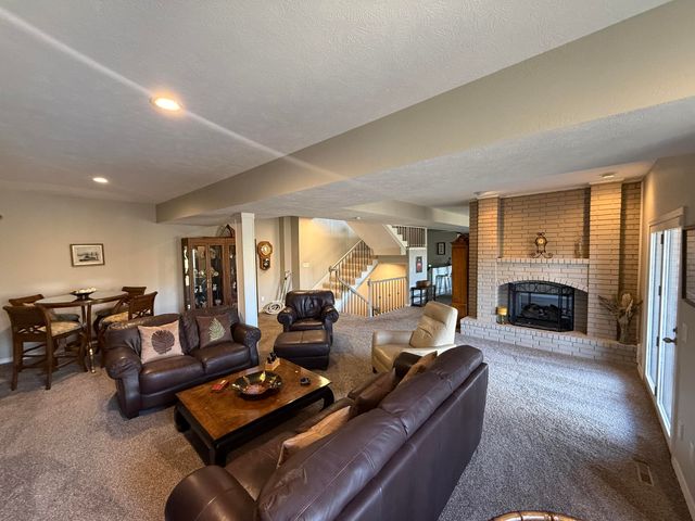 4900 S Bellhurst Avenue, Springfield, MO 65804