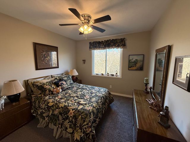 4900 S Bellhurst Avenue, Springfield, MO 65804