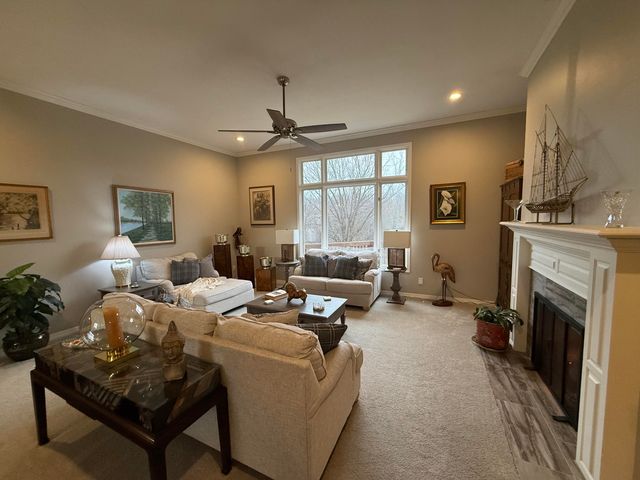 4900 S Bellhurst Avenue, Springfield, MO 65804