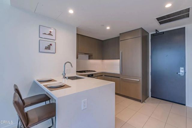 889 Francisco Street 802, Los Angeles, CA 90017