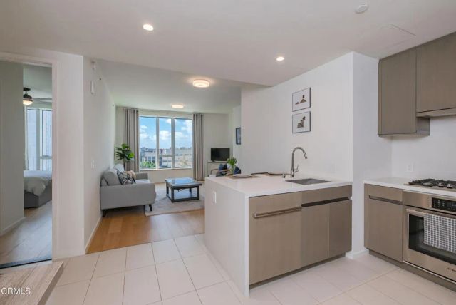 889 Francisco Street 802, Los Angeles, CA 90017