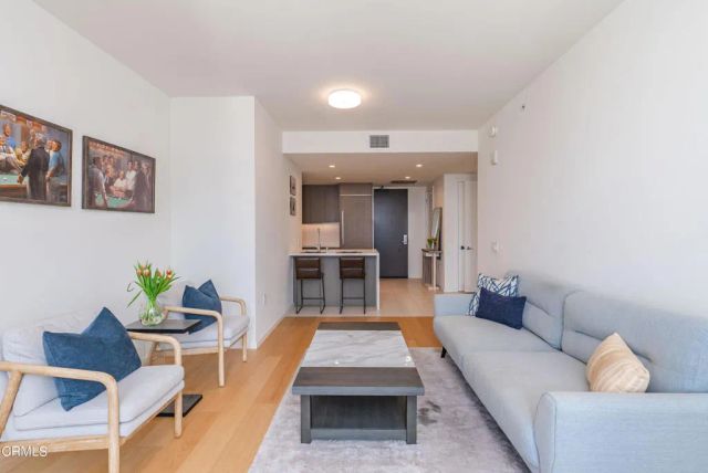 889 Francisco Street 802, Los Angeles, CA 90017