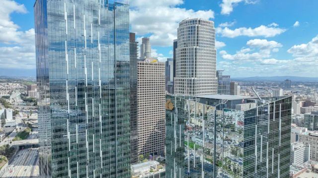 889 Francisco Street 802, Los Angeles, CA 90017