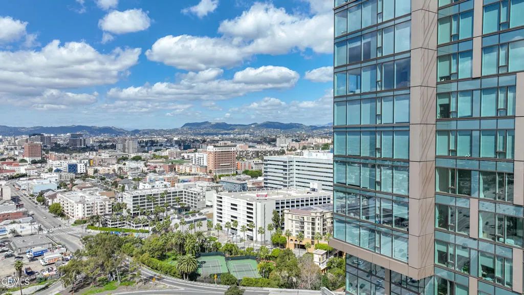 889 Francisco Street 802, Los Angeles, CA 90017