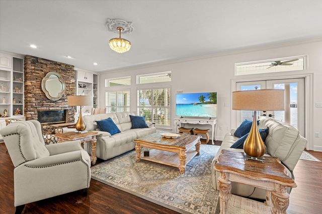 101 Harbour Pointe Drive, Lynn Haven, FL 32444