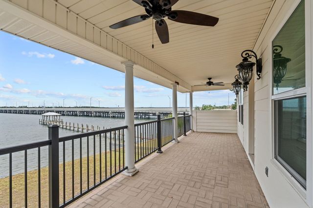 101 Harbour Pointe Drive, Lynn Haven, FL 32444