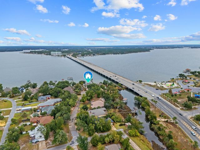 101 Harbour Pointe Drive, Lynn Haven, FL 32444