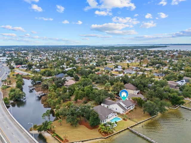 101 Harbour Pointe Drive, Lynn Haven, FL 32444