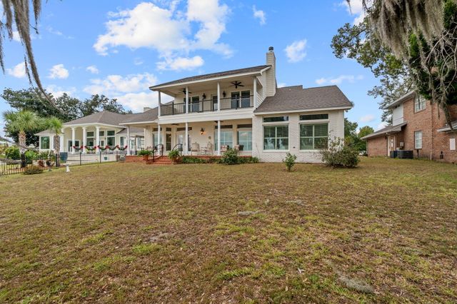 101 Harbour Pointe Drive, Lynn Haven, FL 32444