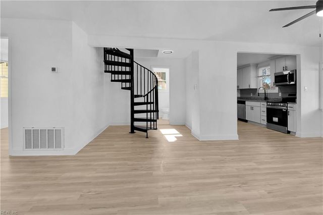 23 Linden AVE, Portsmouth, VA 23704