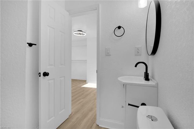 23 Linden AVE, Portsmouth, VA 23704