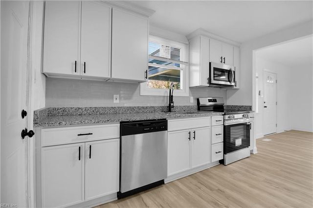 23 Linden AVE, Portsmouth, VA 23704