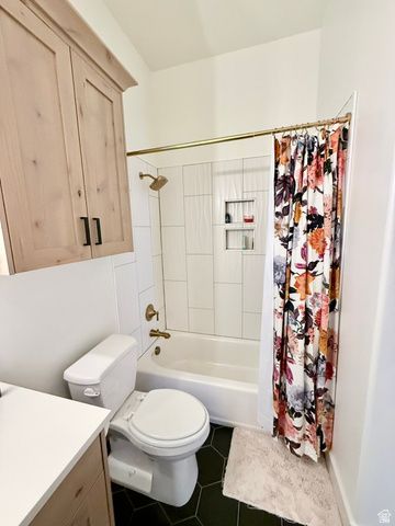 1449 N COBBLEWOOD CT, Kaysville, UT 84037