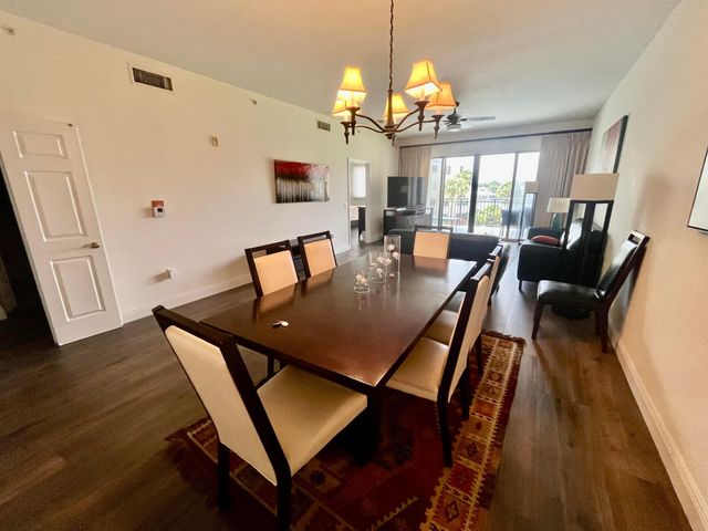 370 GOLFVIEW Road 302, North Palm Beach, FL 33408