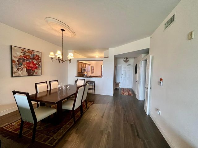 370 GOLFVIEW Road 302, North Palm Beach, FL 33408