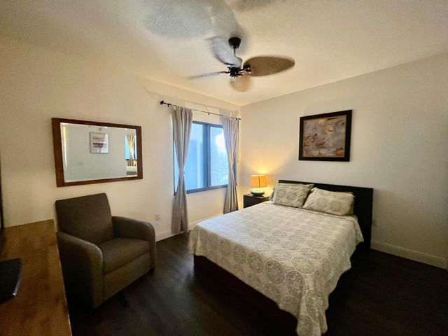 370 GOLFVIEW Road 302, North Palm Beach, FL 33408