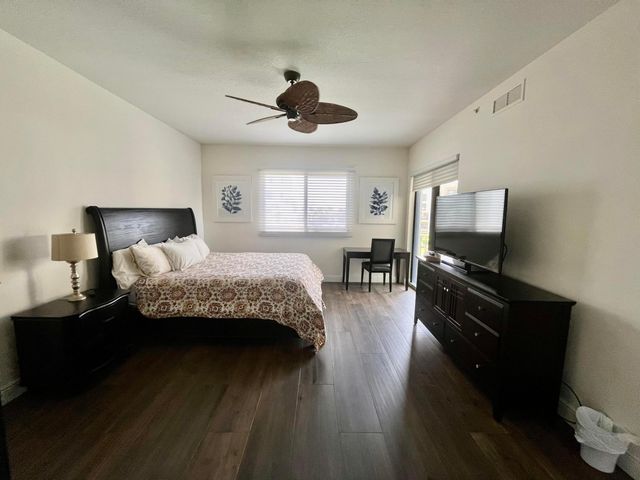 370 GOLFVIEW Road 302, North Palm Beach, FL 33408