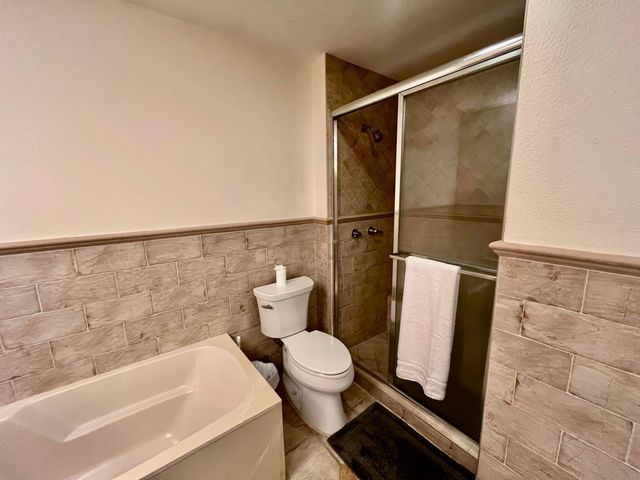 370 GOLFVIEW Road 302, North Palm Beach, FL 33408