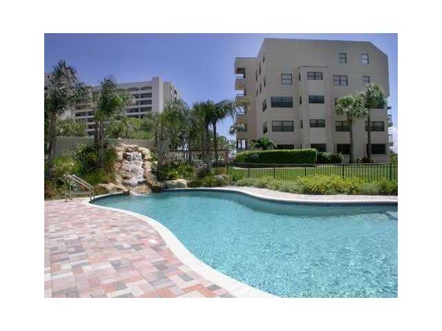 370 GOLFVIEW Road 302, North Palm Beach, FL 33408