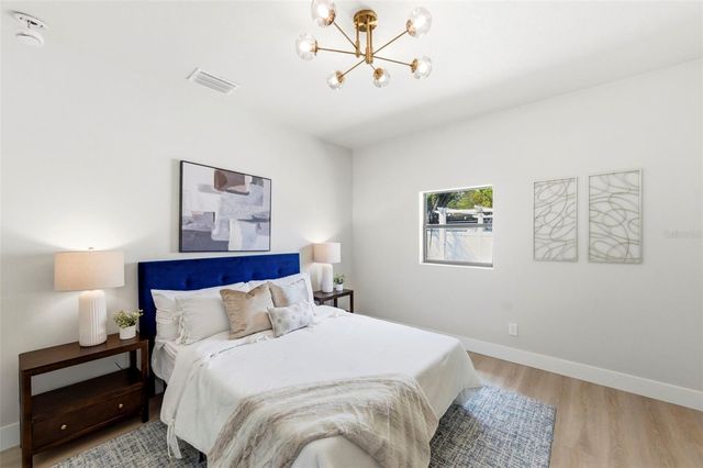 5124 N RIDGE STREET N, St Petersburg, FL 33709