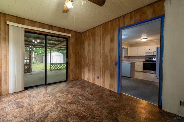 819 Carlisle Dr, Kilgore, TX 75662