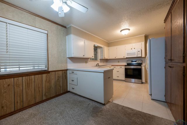 819 Carlisle Dr, Kilgore, TX 75662
