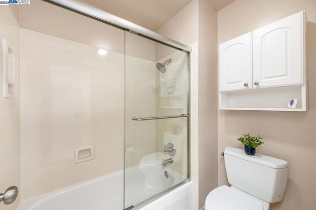 7867 Fairoaks Dr, Pleasanton, CA 94588