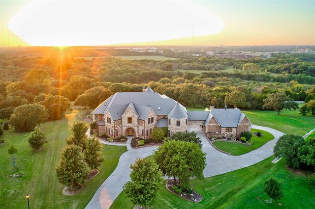 5001 Carrington Place, Oklahoma City, OK 73131