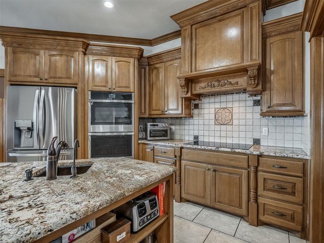 5001 Carrington Place, Oklahoma City, OK 73131