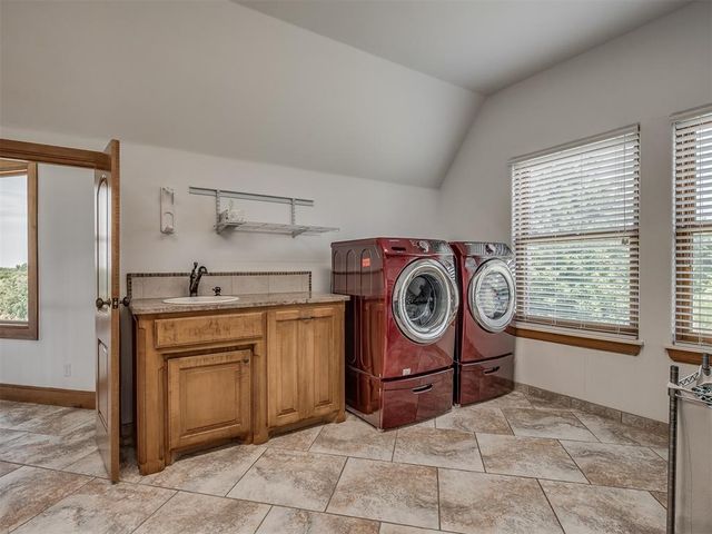 5001 Carrington Place, Oklahoma City, OK 73131