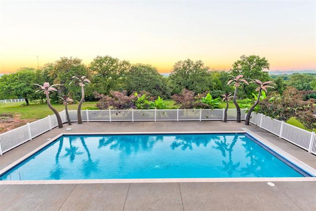 5001 Carrington Place, Oklahoma City, OK 73131