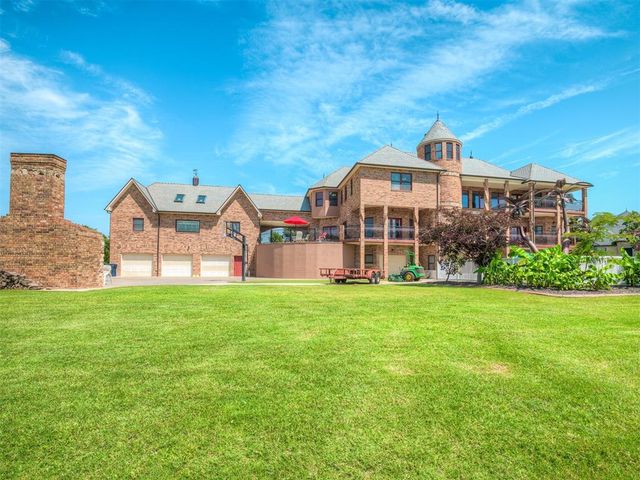 5001 Carrington Place, Oklahoma City, OK 73131