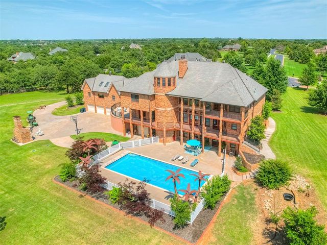 5001 Carrington Place, Oklahoma City, OK 73131