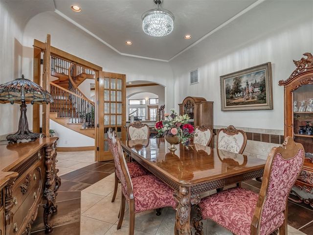 5001 Carrington Place, Oklahoma City, OK 73131