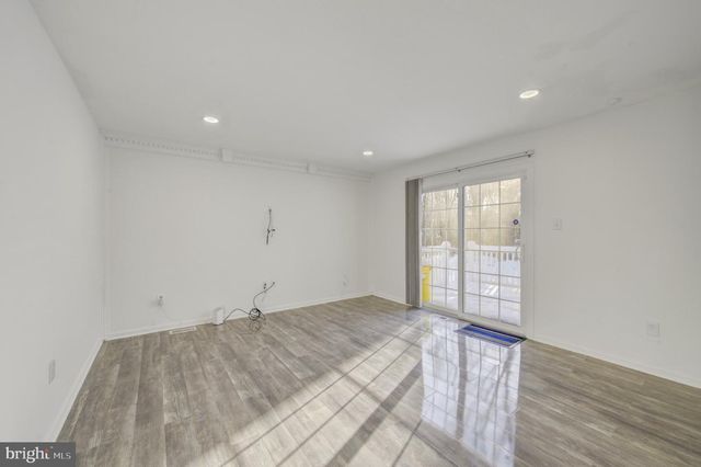 30 OAK FOREST DR, Sicklerville, NJ 08081